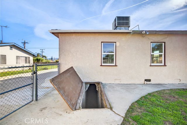 Detail Gallery Image 11 of 36 For 1065 Stevenson a & B,  Colton,  CA 92324 - 6 Beds | 4 Baths