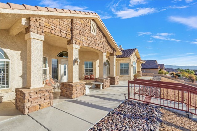 Detail Gallery Image 2 of 39 For 13519 Sunset, Apple Valley,  CA 92308 - 4 Beds | 3 Baths