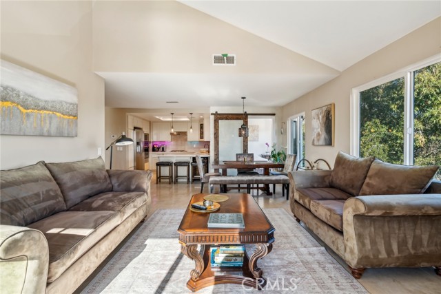 Detail Gallery Image 12 of 22 For 507 Morning Canyon Rd #11,  Corona Del Mar,  CA 92625 - 3 Beds | 2 Baths