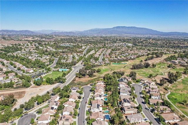 31461 Congressional Drive, Temecula CA: https://media.crmls.org/medias/44f9beff-190d-40fc-966f-5f7abe398f52.jpg