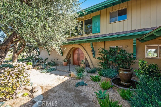 24971 KIT CARSON Road, Hidden Hills CA: https://media.crmls.org/medias/44fa1ab0-abbb-40d7-b455-2bd1bad23537.jpg
