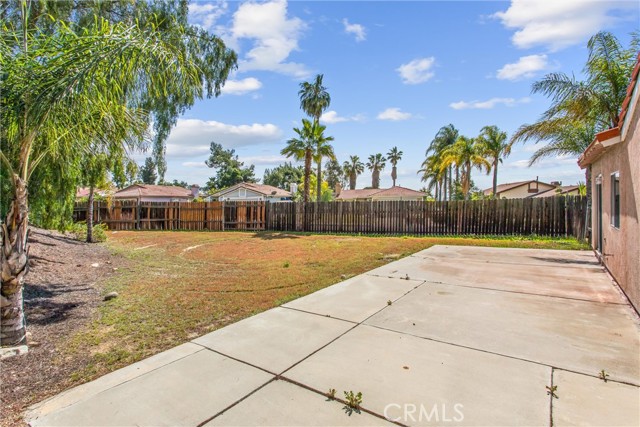 Detail Gallery Image 14 of 17 For 11742 Black Hawk Ln, Moreno Valley,  CA 92557 - 2 Beds | 1 Baths