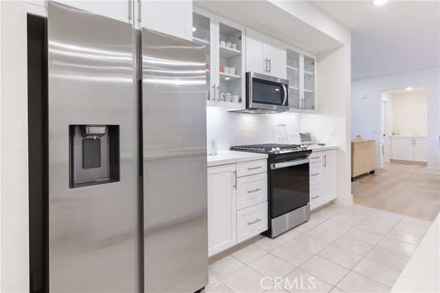 16235 Dawn Way, Tustin CA: https://media.crmls.org/medias/44fb185c-b757-48a6-ad26-f931303508cc.jpg