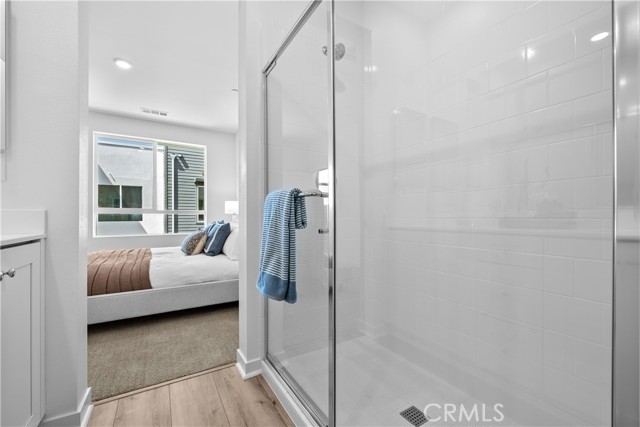 Detail Gallery Image 18 of 28 For 9423 N Sepulveda Blvd. #2,  North Hills,  CA 91343 - 3 Beds | 3 Baths