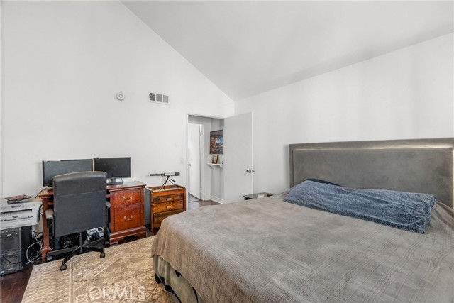 5463 Newcastle Avenue, Encino CA: https://media.crmls.org/medias/44fb5613-d171-45b0-bc59-4ff83d13db85.jpg