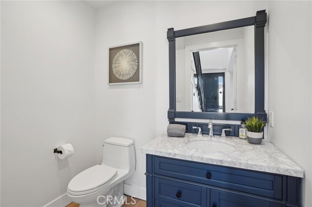 2501 N Poinsettia Avenue, Manhattan Beach CA: https://media.crmls.org/medias/44fbc30b-fbb5-4990-99bd-699a837331f2.jpg