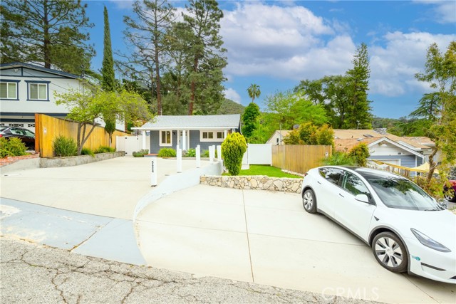 5624 Freeman Avenue, La Crescenta CA: https://media.crmls.org/medias/44fd112a-c28b-40a8-98da-479b3b8b5c23.jpg