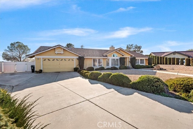 Detail Gallery Image 3 of 57 For 19185 Cochise, Apple Valley,  CA 92308 - 4 Beds | 2 Baths