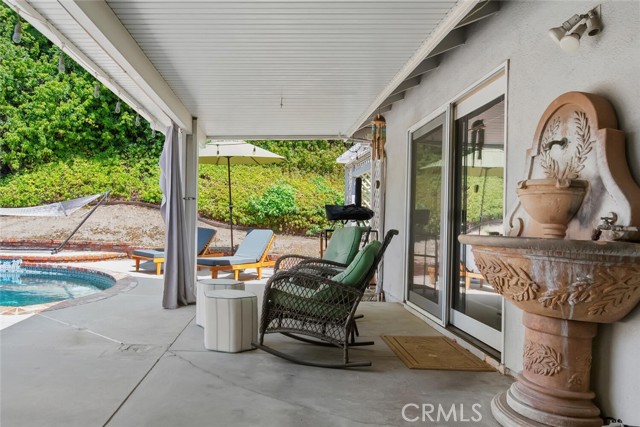 20451 Bermuda Street, Chatsworth CA: https://media.crmls.org/medias/44fdeacd-779e-4e08-8422-a0631a3c8368.jpg