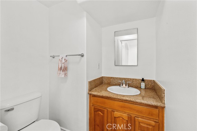 Detail Gallery Image 30 of 39 For 4838 Elmwood #7,  Los Angeles,  CA 90004 - 3 Beds | 3 Baths