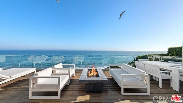 Detail Gallery Image 16 of 69 For 31654 Broad Beach Rd, Malibu,  CA 90265 - 4 Beds | 3/1 Baths