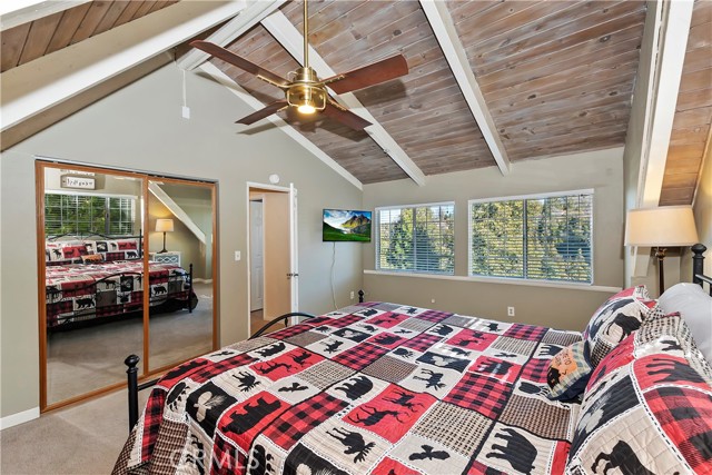 28621 Shenandoah Drive, Lake Arrowhead CA: https://media.crmls.org/medias/44feb0ce-2e1e-4a56-b282-2f64a6211629.jpg