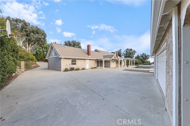 2501 Cliff Road, Upland CA: https://media.crmls.org/medias/44ff1595-86c6-4766-aaed-48b6f4cca05f.jpg