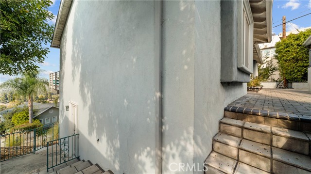 12032 S Circle Drive, Whittier CA: https://media.crmls.org/medias/44ff5fba-a329-408c-8dbe-220a65394cc2.jpg