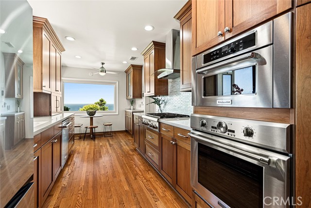 556 Via Media, Palos Verdes Estates CA: https://media.crmls.org/medias/450031ec-ed5e-4113-8ece-722e7c32532b.jpg
