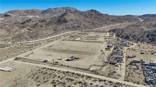 15321 Walton Road, Oro Grande CA: https://media.crmls.org/medias/450110a7-e2e4-4325-96b5-9355a48beac2.jpg