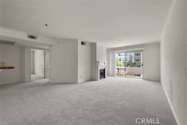 4401 Sepulveda Boulevard, Sherman Oaks CA: https://media.crmls.org/medias/4501c89b-df3d-400c-9ff5-4e190cef2bbb.jpg