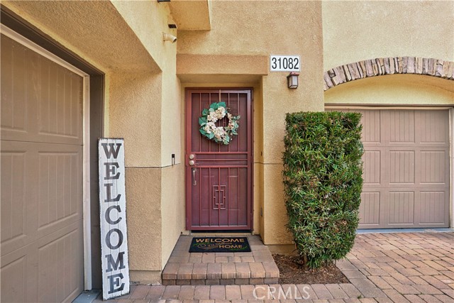 Detail Gallery Image 4 of 54 For 31082 Strawberry Tree, Temecula,  CA 92592 - 3 Beds | 2/1 Baths