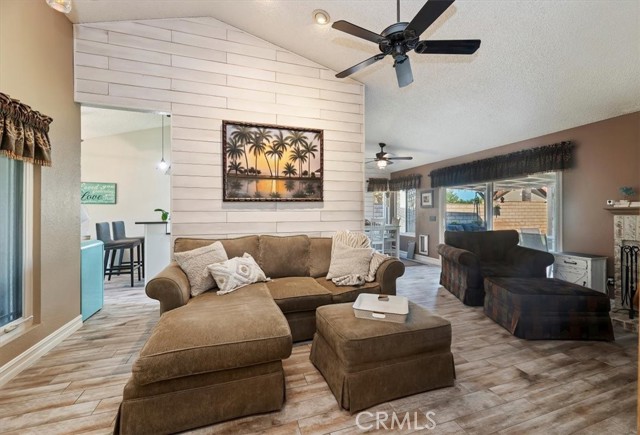 Detail Gallery Image 9 of 34 For 1921 Lynwood, Corona,  CA 92881 - 3 Beds | 2 Baths