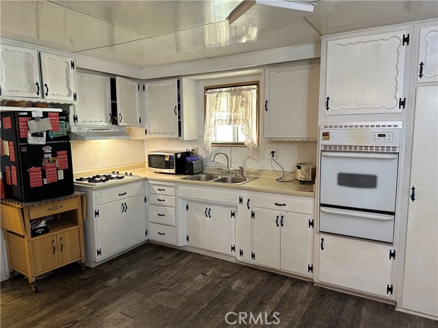 12813 Seventh, Yucaipa CA: https://media.crmls.org/medias/45027787-af32-4965-a626-141960f59fe1.jpg