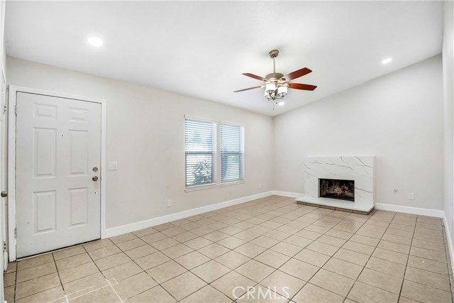 Detail Gallery Image 3 of 20 For 3015 Spruce St, Rialto,  CA 92376 - 4 Beds | 2 Baths