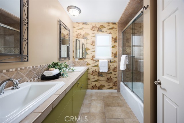1032 Saint John Place, North Tustin CA: https://media.crmls.org/medias/450409cc-9842-43c8-927b-c065ca926da5.jpg