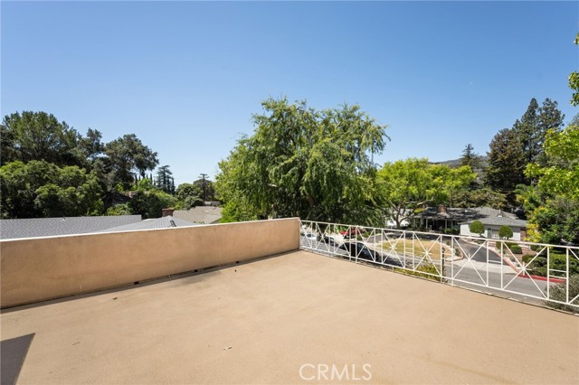 Detail Gallery Image 15 of 57 For 1967 El Arbolita Dr, Glendale,  CA 91208 - 4 Beds | 2 Baths