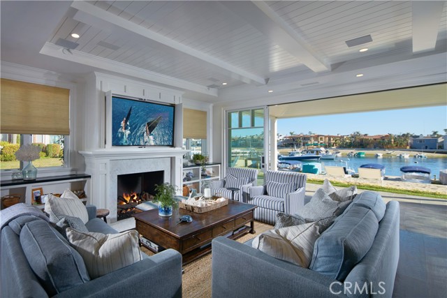 Detail Gallery Image 9 of 55 For 14 Beacon Bay, Newport Beach,  CA 92660 - 4 Beds | 4/1 Baths