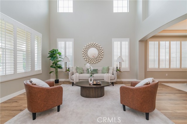 Detail Gallery Image 3 of 38 For 14236 Pointer Loop, Corona,  CA 92880 - 5 Beds | 4 Baths