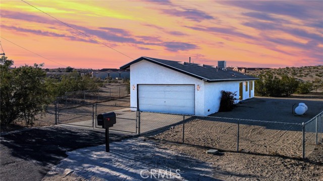 Detail Gallery Image 3 of 31 For 6556 Lupine Ave, Twentynine Palms,  CA 92277 - 3 Beds | 2 Baths