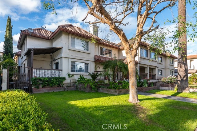 Detail Gallery Image 1 of 44 For 707 Raleigh St #5,  Glendale,  CA 91205 - 3 Beds | 3 Baths