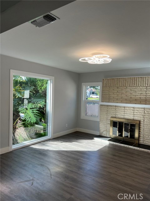 Detail Gallery Image 9 of 53 For 1919 W 82nd St, Los Angeles,  CA 90047 - 3 Beds | 2/1 Baths