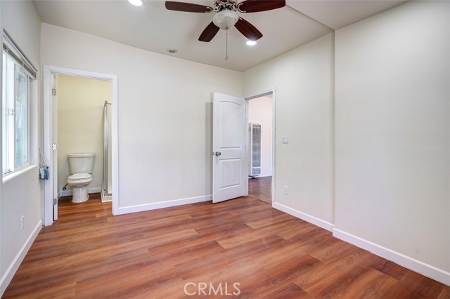 1234 W 37TH Drive, Los Angeles CA: https://media.crmls.org/medias/45082052-90be-4738-8391-e4246ba6b702.jpg