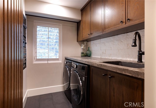 420 De Sola Terrace, Corona del Mar CA: https://media.crmls.org/medias/45088518-d247-42d2-8946-ec776a4d112e.jpg