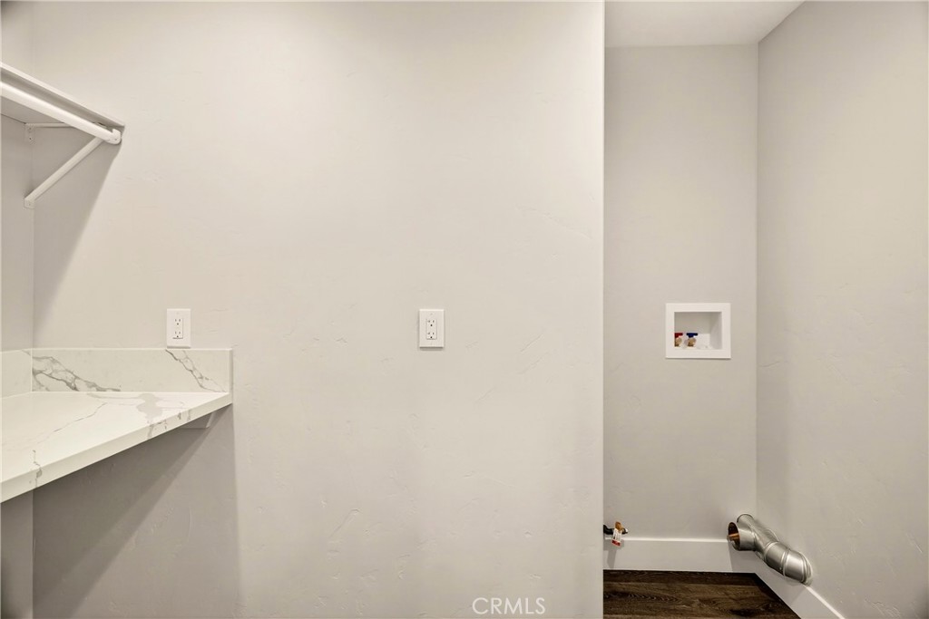 https://media.crmls.org/medias/450976ac-4cd4-4f2c-a2cc-9ea5b490d3ad.jpg?preset=X-Large