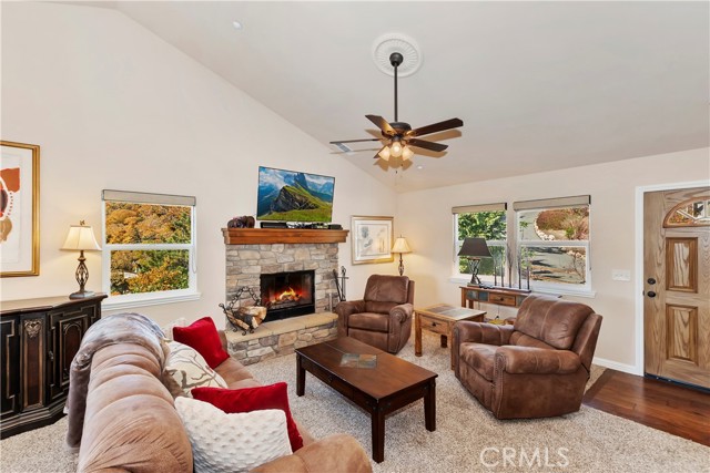 Detail Gallery Image 6 of 49 For 26660 Merced Ln, Lake Arrowhead,  CA 92352 - 3 Beds | 2/1 Baths