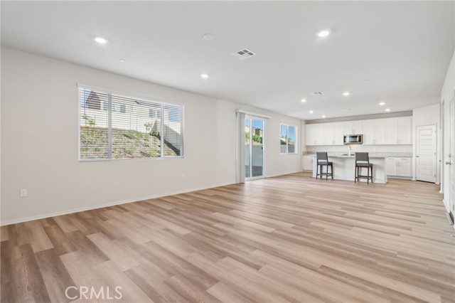 Detail Gallery Image 5 of 38 For 19536 Hanging Rock Rd, Lake Elsinore,  CA 92532 - 4 Beds | 3 Baths