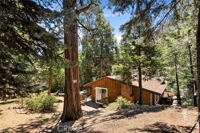 Detail Gallery Image 3 of 25 For 31153 All View Dr, Running Springs,  CA 92382 - 3 Beds | 2 Baths