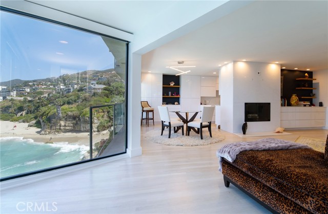 Detail Gallery Image 1 of 39 For 31561 Table Rock Dr #207,  Laguna Beach,  CA 92651 - 2 Beds | 2 Baths