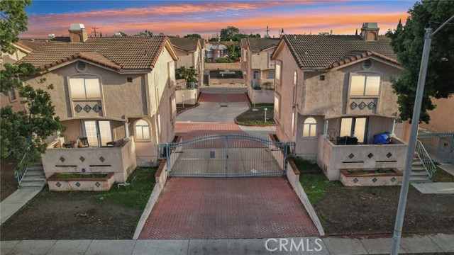 Front Image Thumbnail for CRDW25263238