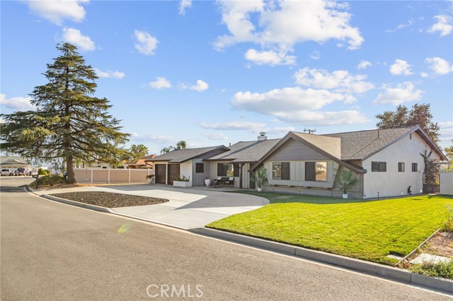 1258 Holly Lane, Calimesa CA: https://media.crmls.org/medias/450c209e-e52b-4fa0-b075-3fb5d6577e19.jpg