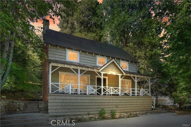 855 Lake Drive, Lake Arrowhead CA: https://media.crmls.org/medias/450c3356-a129-42f5-a586-c812ca3fac37.jpg