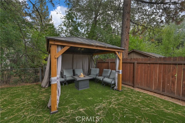 42824 Cedar Avenue, Big Bear Lake, CA 92315