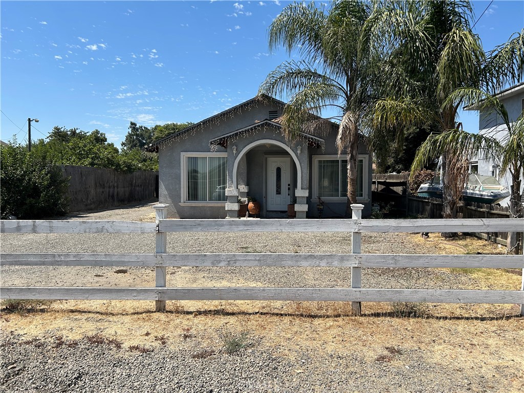 3817 Collins Road