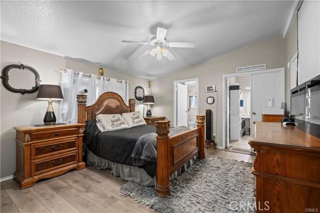 1721 E Colton Avenue, Redlands CA: https://media.crmls.org/medias/450d7566-4538-4de5-87dc-9c657d44b6b6.jpg