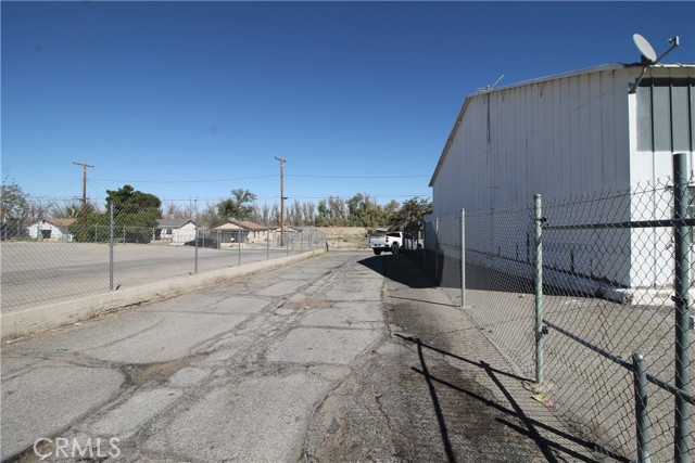 1500 Santa Fe Drive, Barstow, California 92311, ,Commercial Sale,For Sale,1500 Santa Fe Drive,CRHD23186357