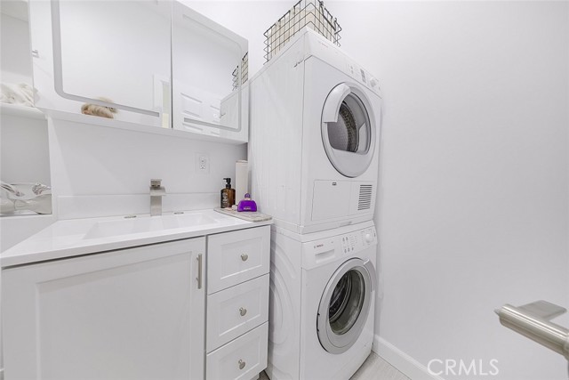 Detail Gallery Image 20 of 23 For 12809 Woodley Ave, Granada Hills,  CA 91344 - 1 Beds | 1 Baths