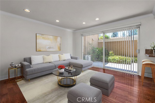 335 Sprucewood Avenue, Oak Park CA: https://media.crmls.org/medias/450e5b5f-5671-4d56-bb8f-b6f22ec03371.jpg