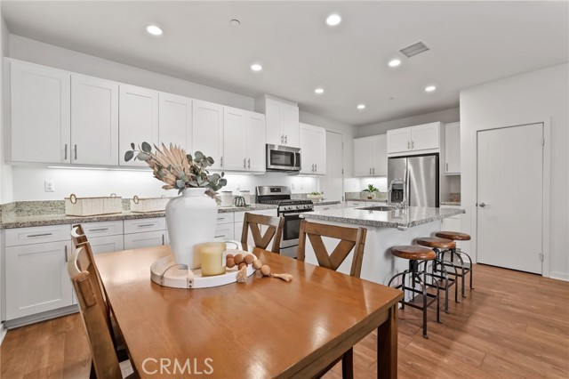 Detail Gallery Image 12 of 38 For 36 Savannah, Lake Forest,  CA 92630 - 3 Beds | 2/1 Baths