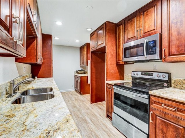 Detail Gallery Image 20 of 44 For 2929 Waverly, Los Feliz,  CA 90039 - 1 Beds | 2 Baths